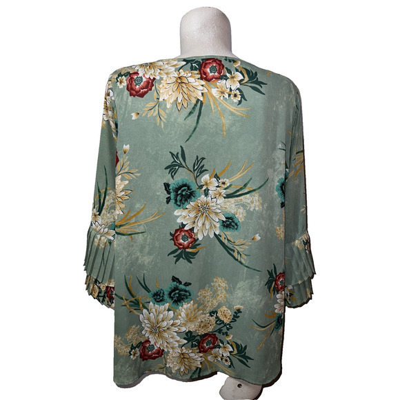 Violet & Claire Top Size 2X Green Floral Accordion Pleated Sleeves V-neck Tunic - Picture 5 of 10